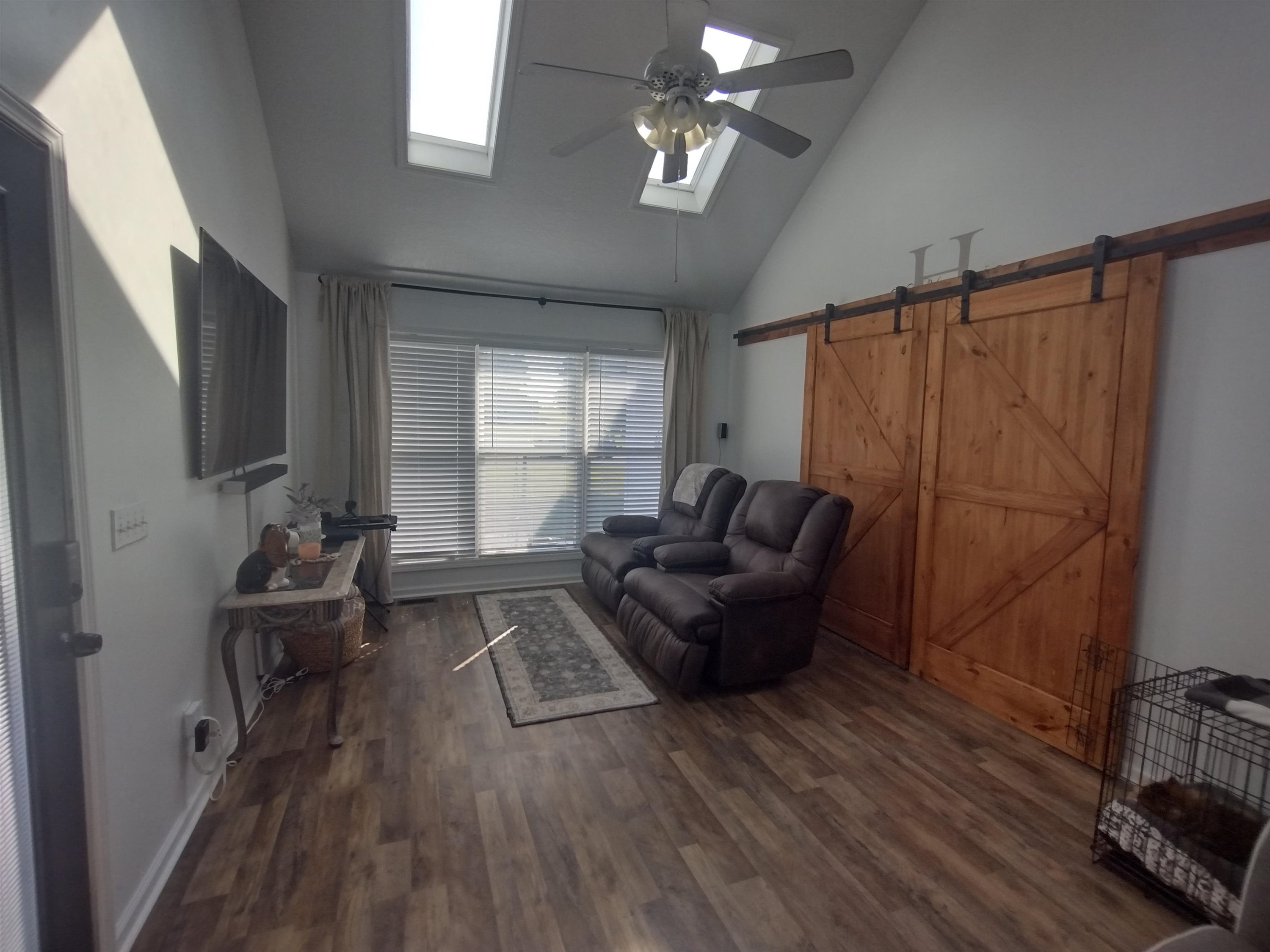 360 Parham Road Martin, TN 38237 - Photo 14 of 32 a living room with furniture