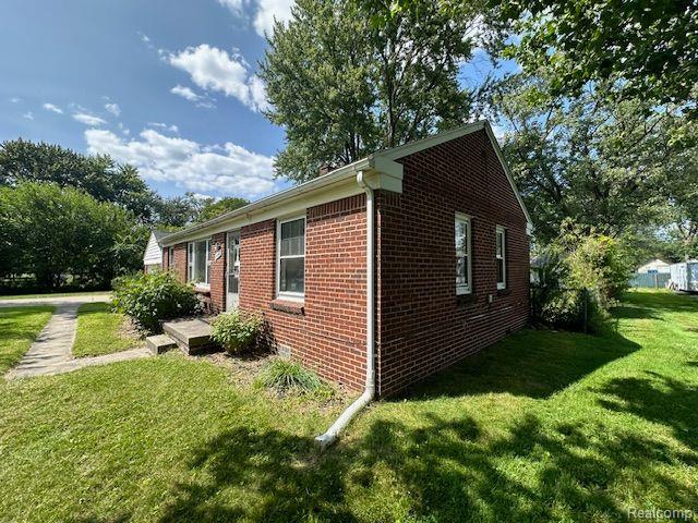 2159 Fred Street Warren, MI 48092 - Photo 3 of 16 Gallery Image 3