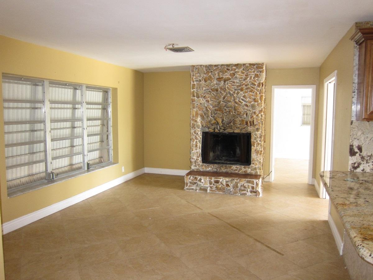 1598 Southwest 8th Street Boca Raton, FL 33486 - Photo 4 of 9 Family Room
