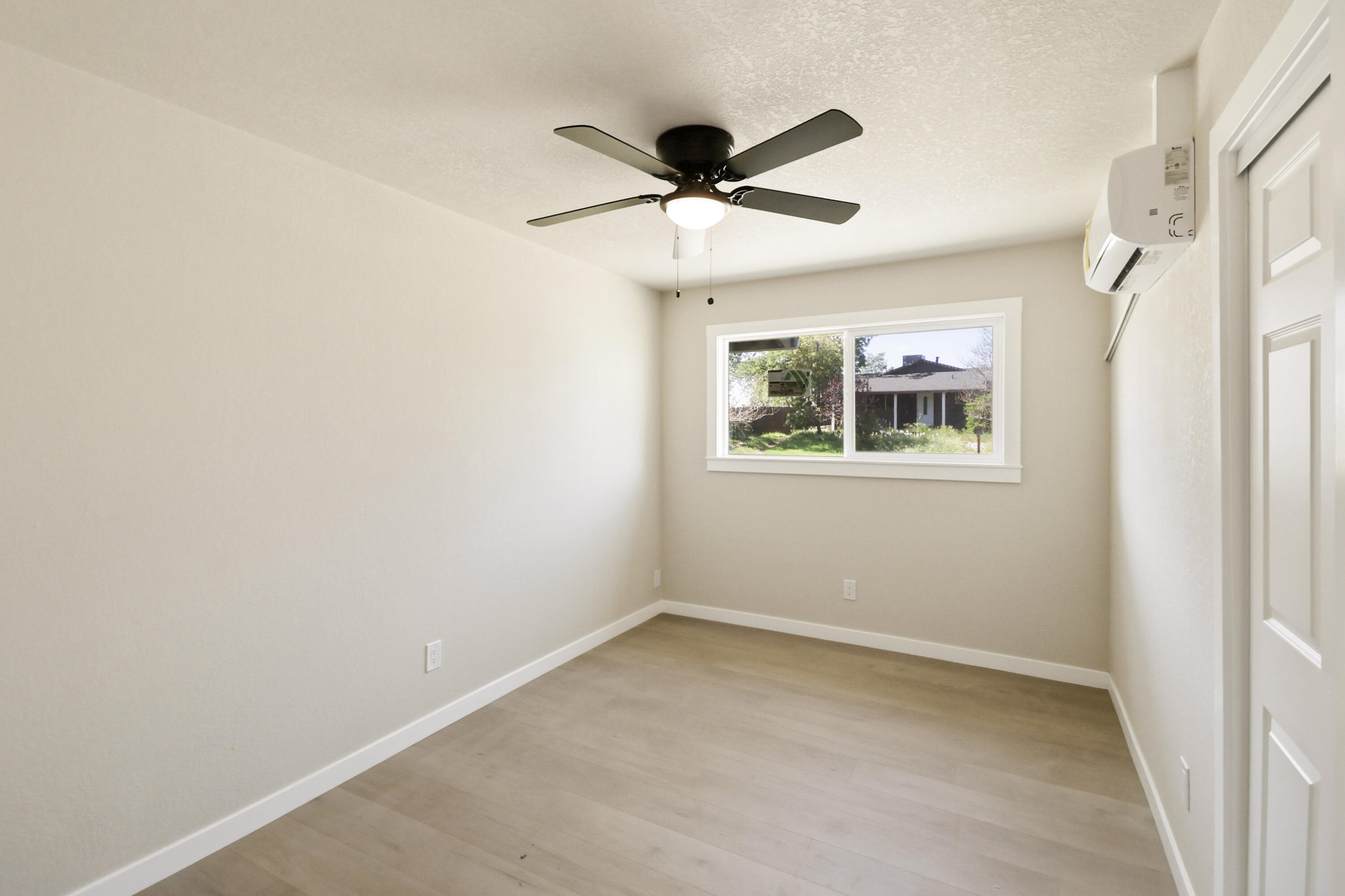 4525 Enchanted Way Redding, CA 96001 - Photo 18 of 30 15-09