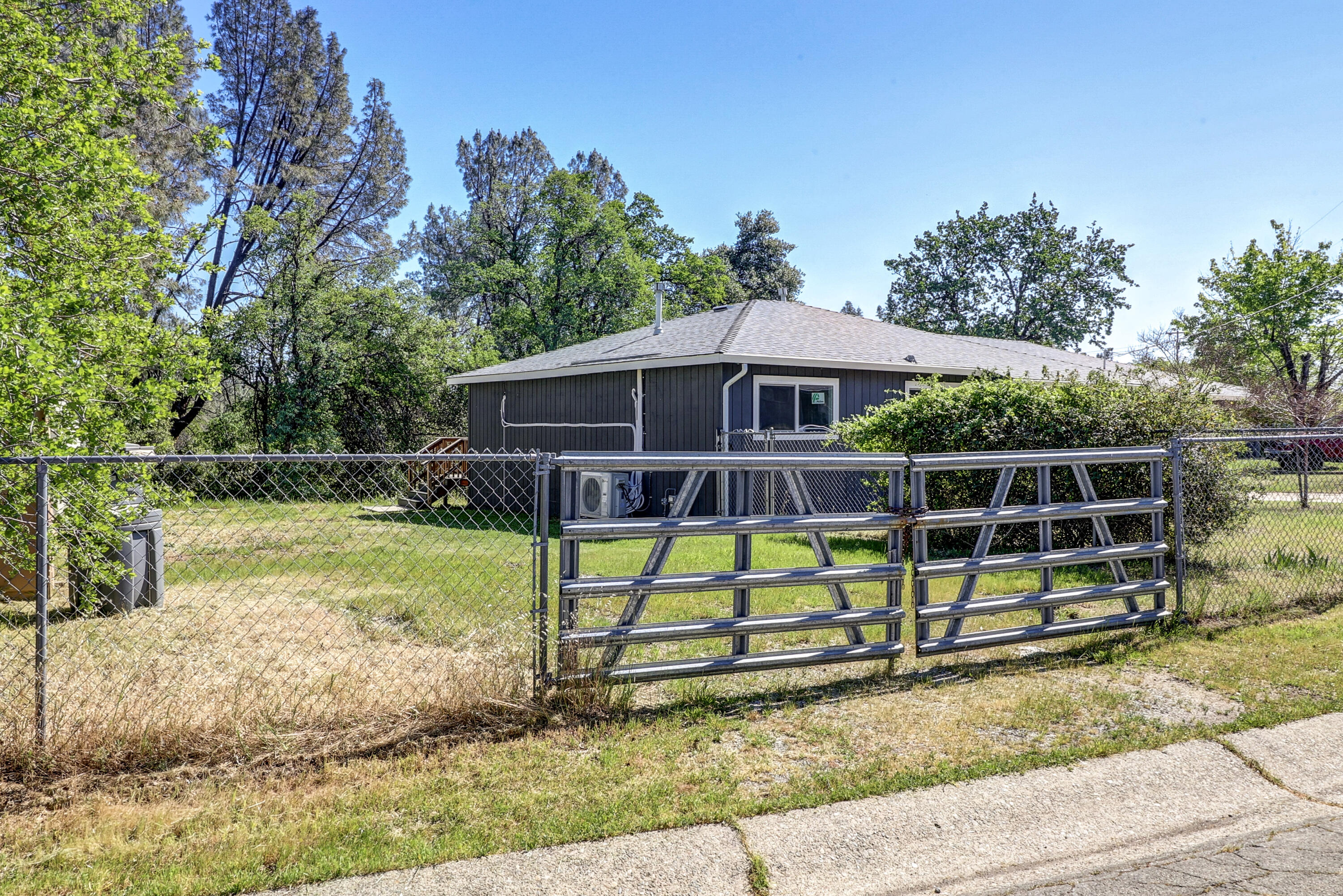 4525 Enchanted Way Redding, CA 96001 - Photo 5 of 30 2-IMG_1600_1_2_3_4