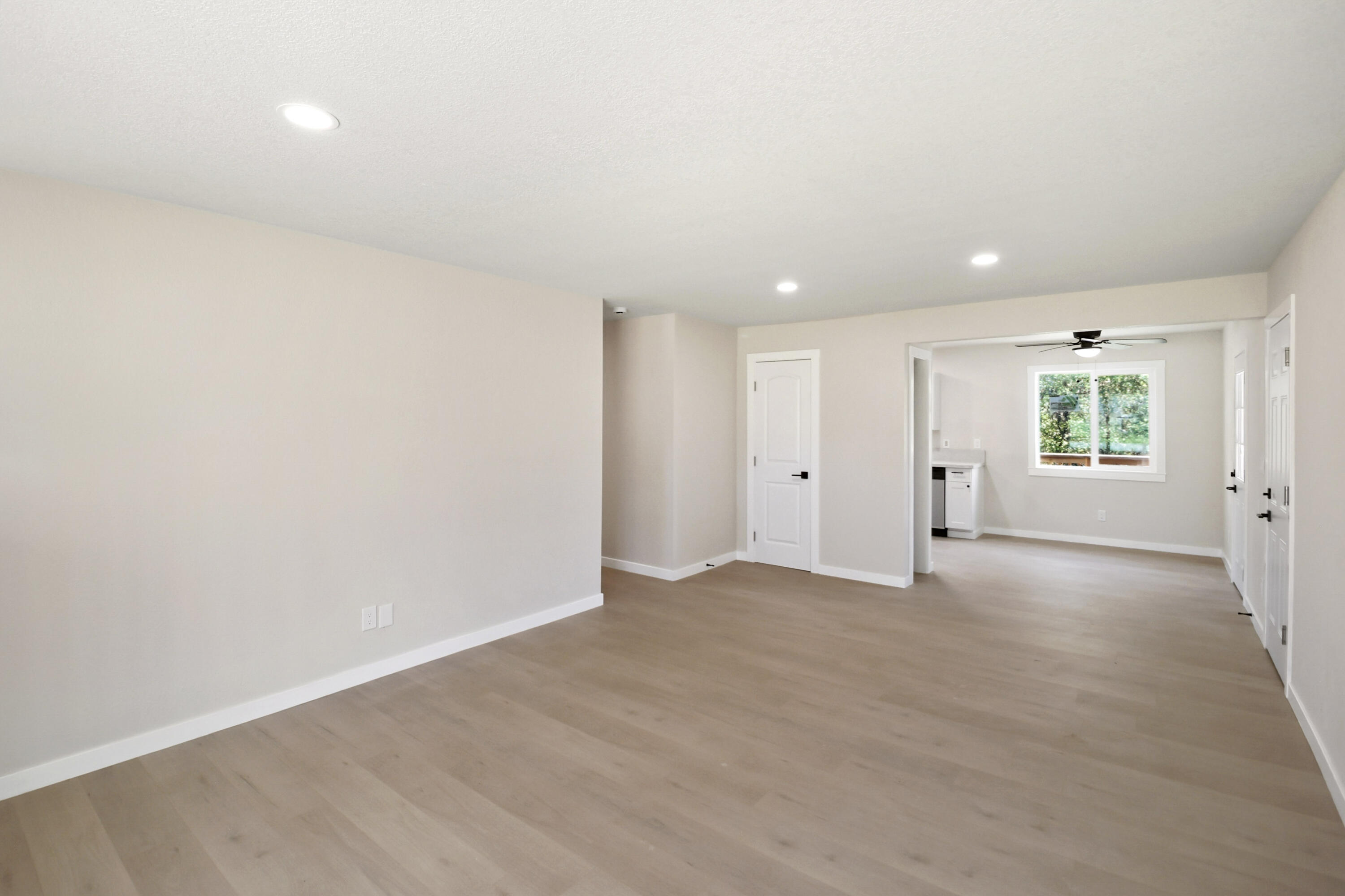 4525 Enchanted Way Redding, CA 96001 - Photo 6 of 30 7-02