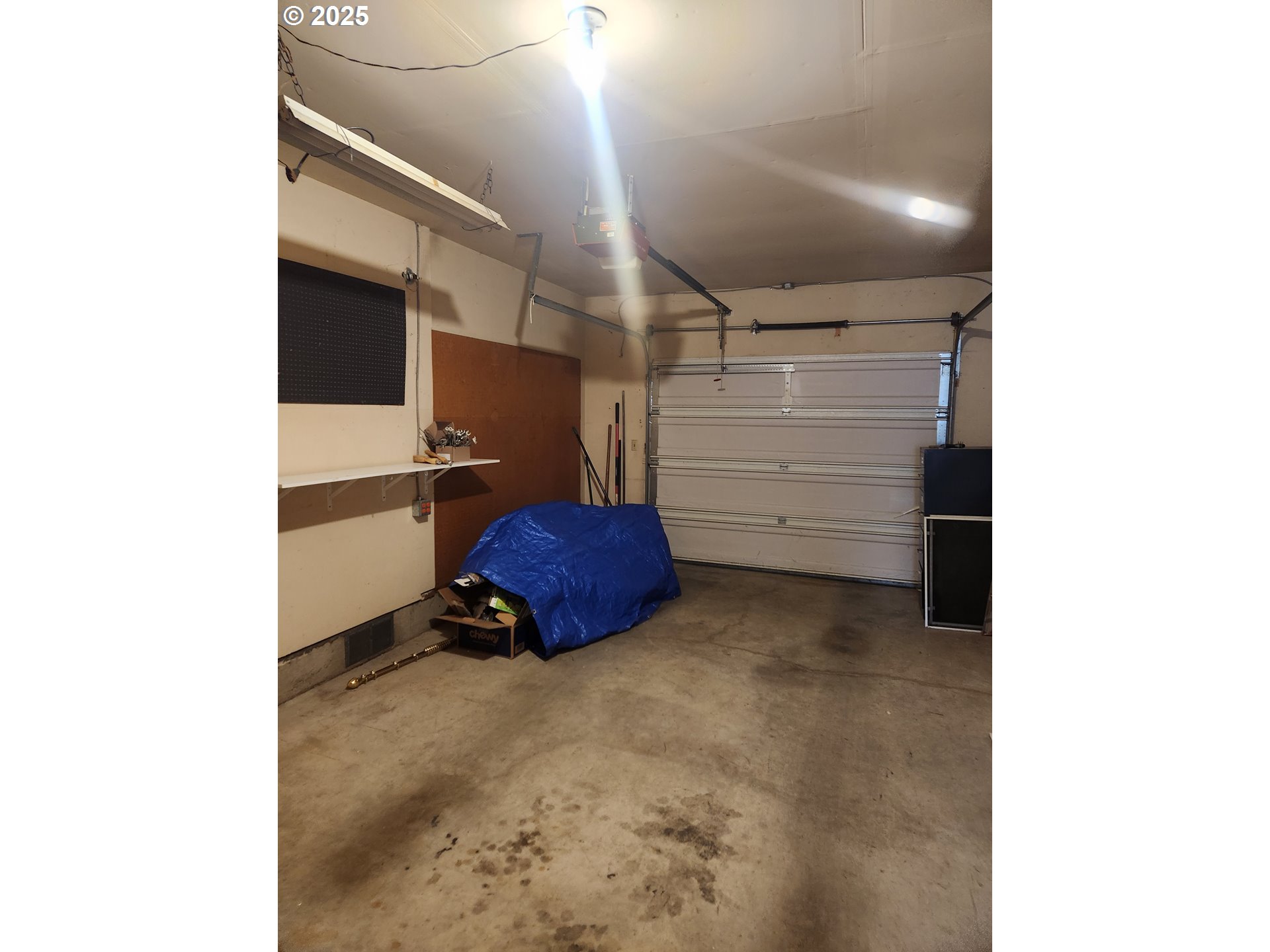 2207 Oregon Court Woodburn, OR 97071 - Photo 21 of 27 a room with storage and utility