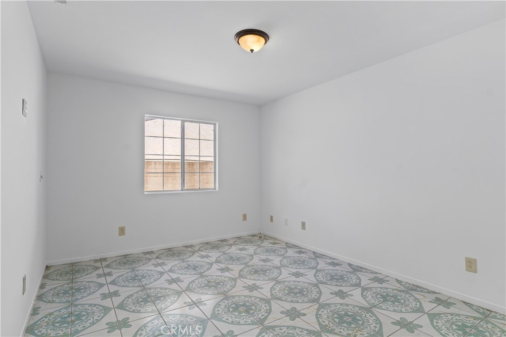 217 East 5th Street Perris, CA 92570 - Photo 14 of 44