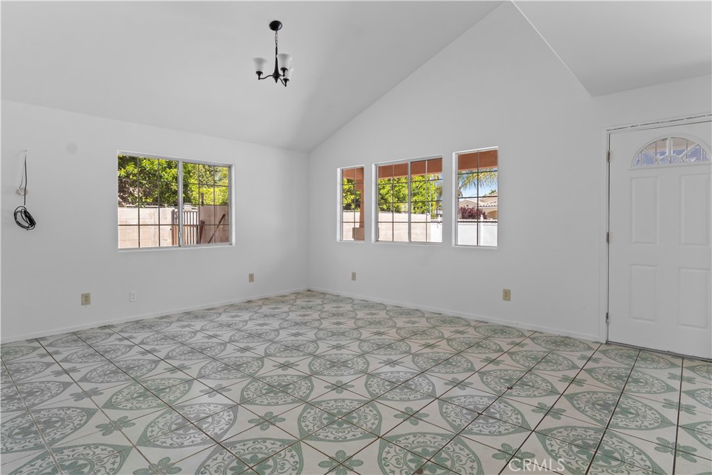 217 East 5th Street Perris, CA 92570 - Photo 21 of 44