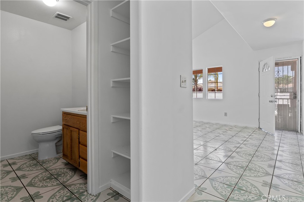 217 East 5th Street Perris, CA 92570 - Photo 23 of 44