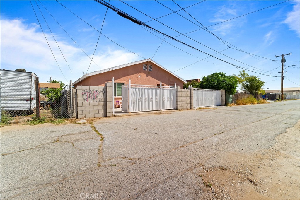 217 East 5th Street Perris, CA 92570 - Photo 30 of 44