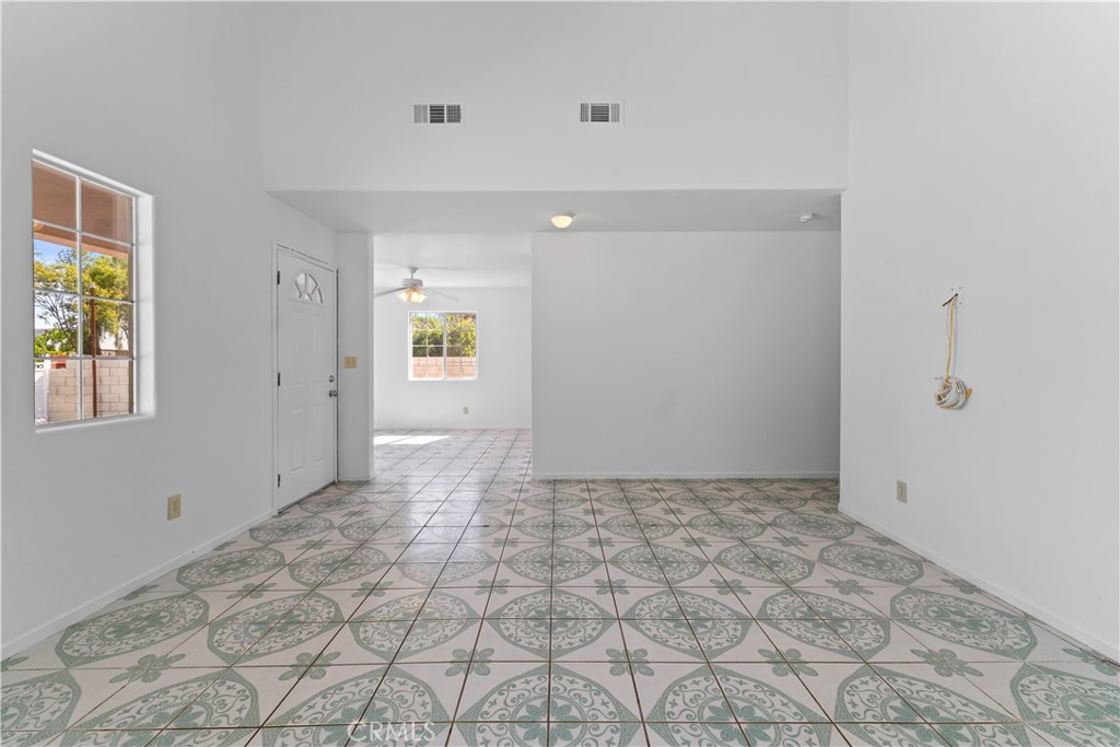 217 East 5th Street Perris, CA 92570 - Photo 5 of 44
