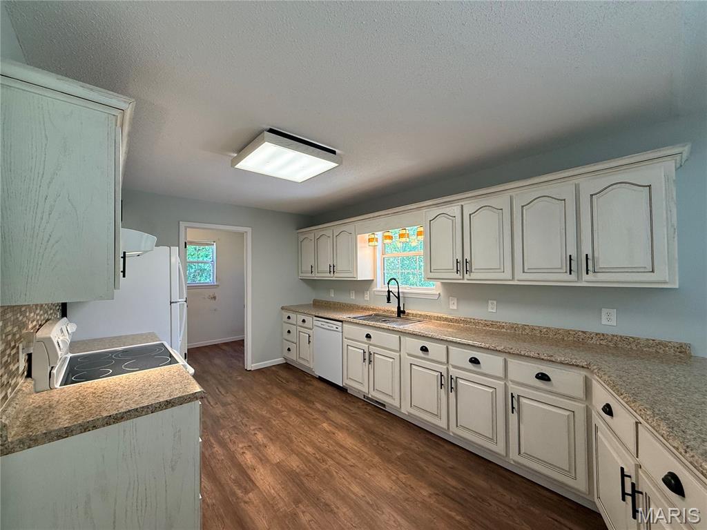 2131 Inman Road Poplar Bluff, MO 63901 - Photo 8 of 40 Gallery Image 8