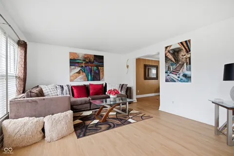 $350,000 | 6865 Hollingsworth Drive, Indianapolis, IN 46268