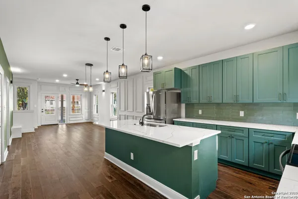 $499,999 | 510 Stieren Street, Unit 102, San Antonio, TX 78210