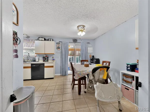 $244,900 | 7302 Carriwood Drive, Cedar Hill, MO 63016