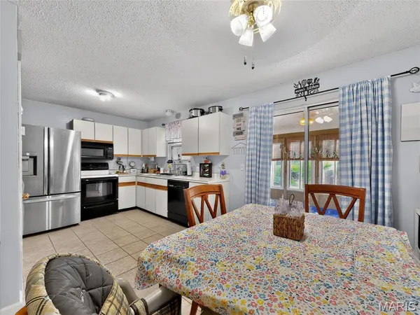 $244,900 | 7302 Carriwood Drive, Cedar Hill, MO 63016