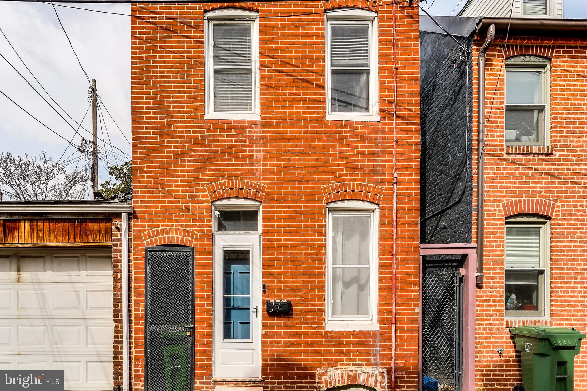 616 South Chapel Street Baltimore, MD 21231 - Photo 1 of 26