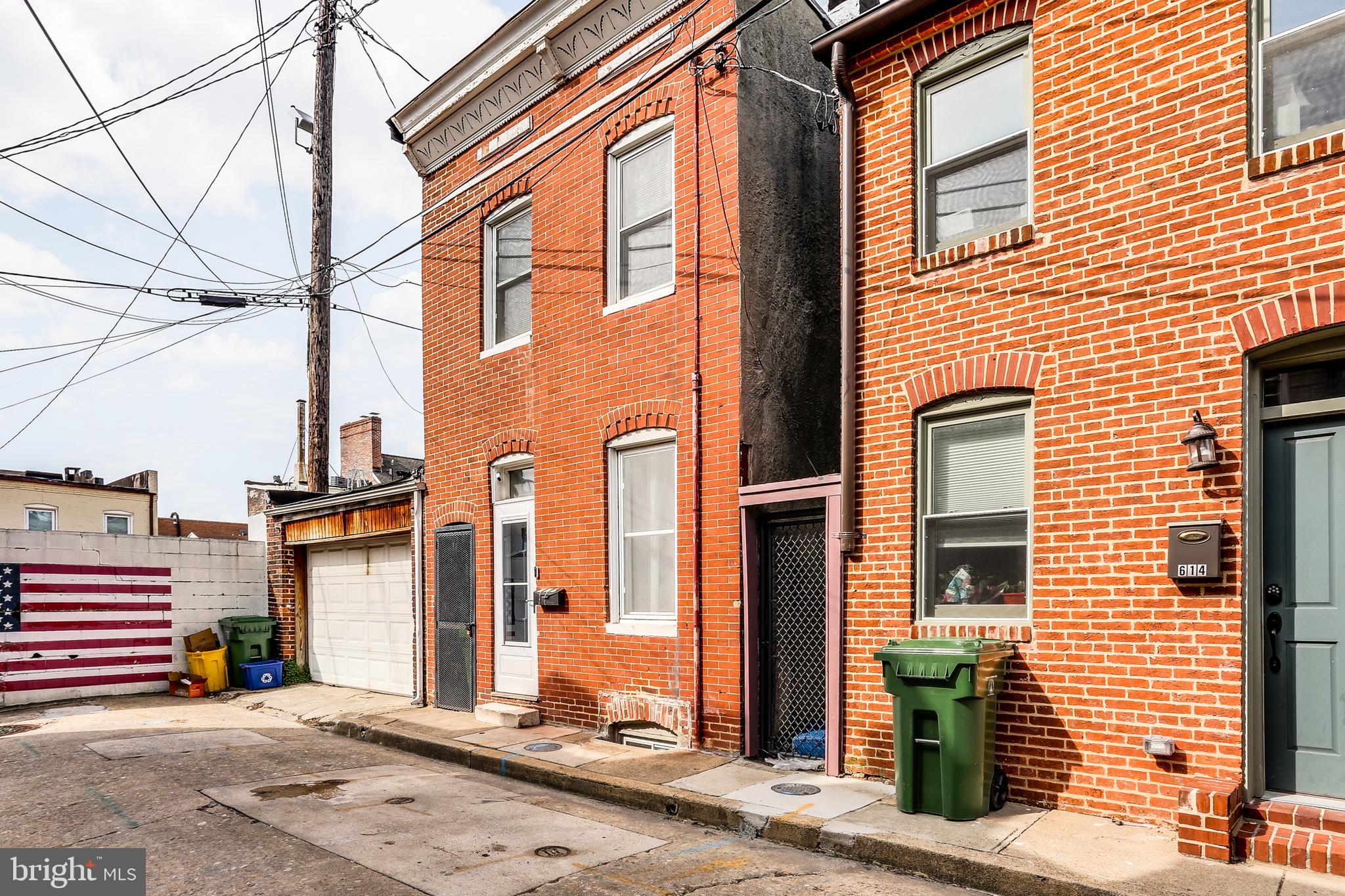 616 South Chapel Street Baltimore, MD 21231 - Photo 2 of 26
