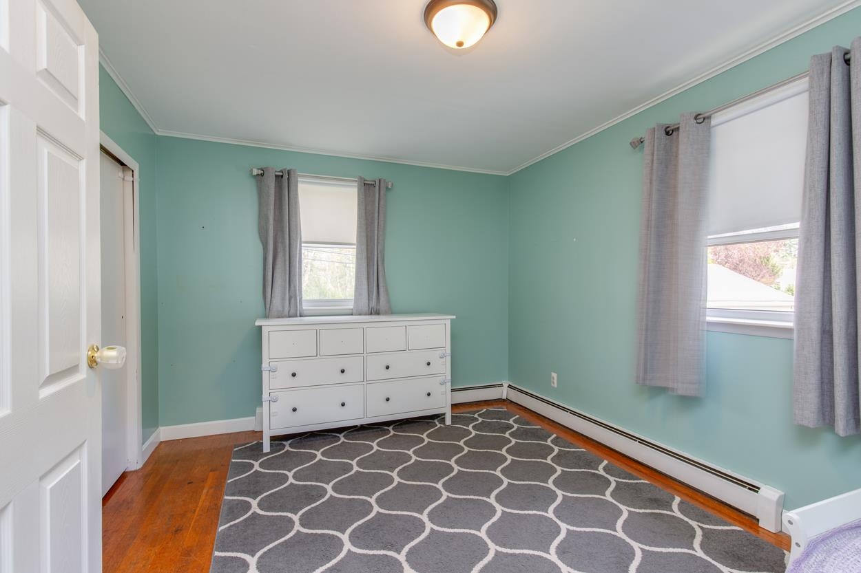 918 South Mammoth Road Manchester, NH 03109 - Photo 12 of 26