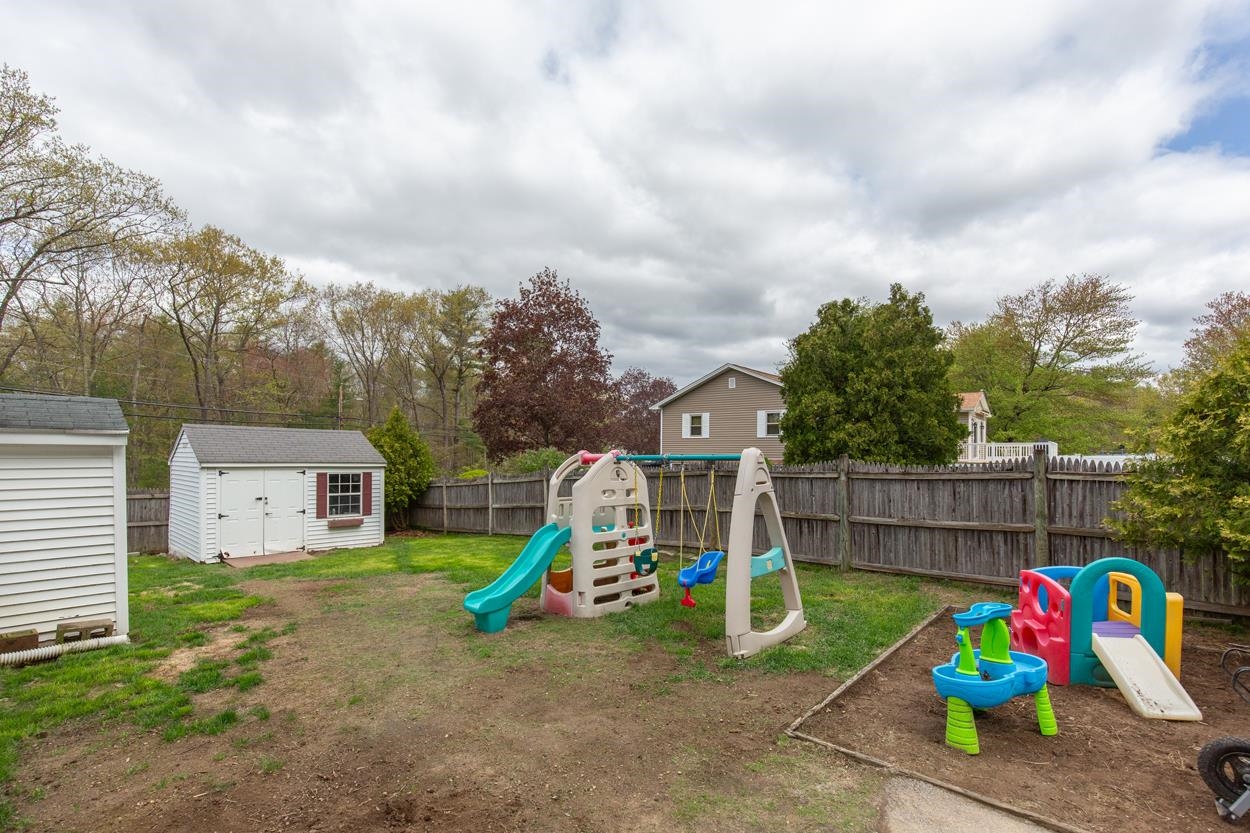 918 South Mammoth Road Manchester, NH 03109 - Photo 24 of 26