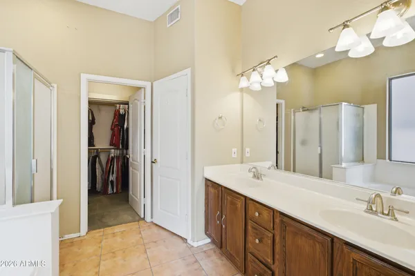 $583,500 | 1645 East Orangewood Street, Gilbert, AZ 85296