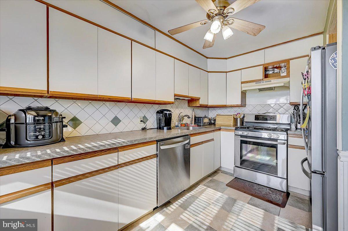 80 Falmouth Road Hamilton, NJ 08620 - Photo 13 of 40 Kitchen