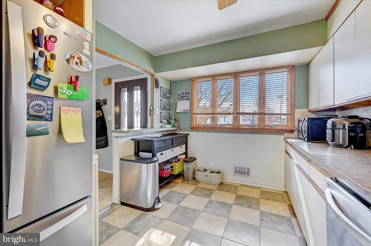 80 Falmouth Road Hamilton, NJ 08620 - Photo 15 of 40 Kitchen