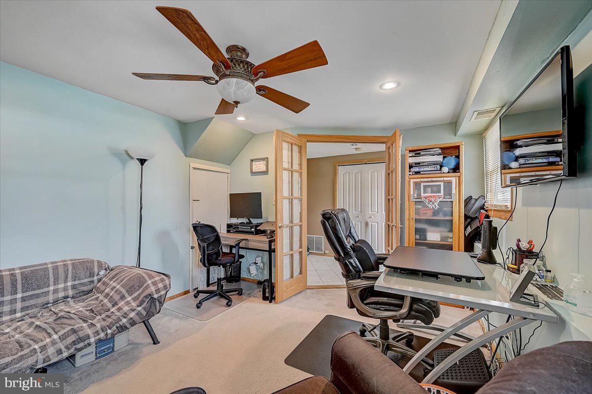 80 Falmouth Road Hamilton, NJ 08620 - Photo 29 of 40