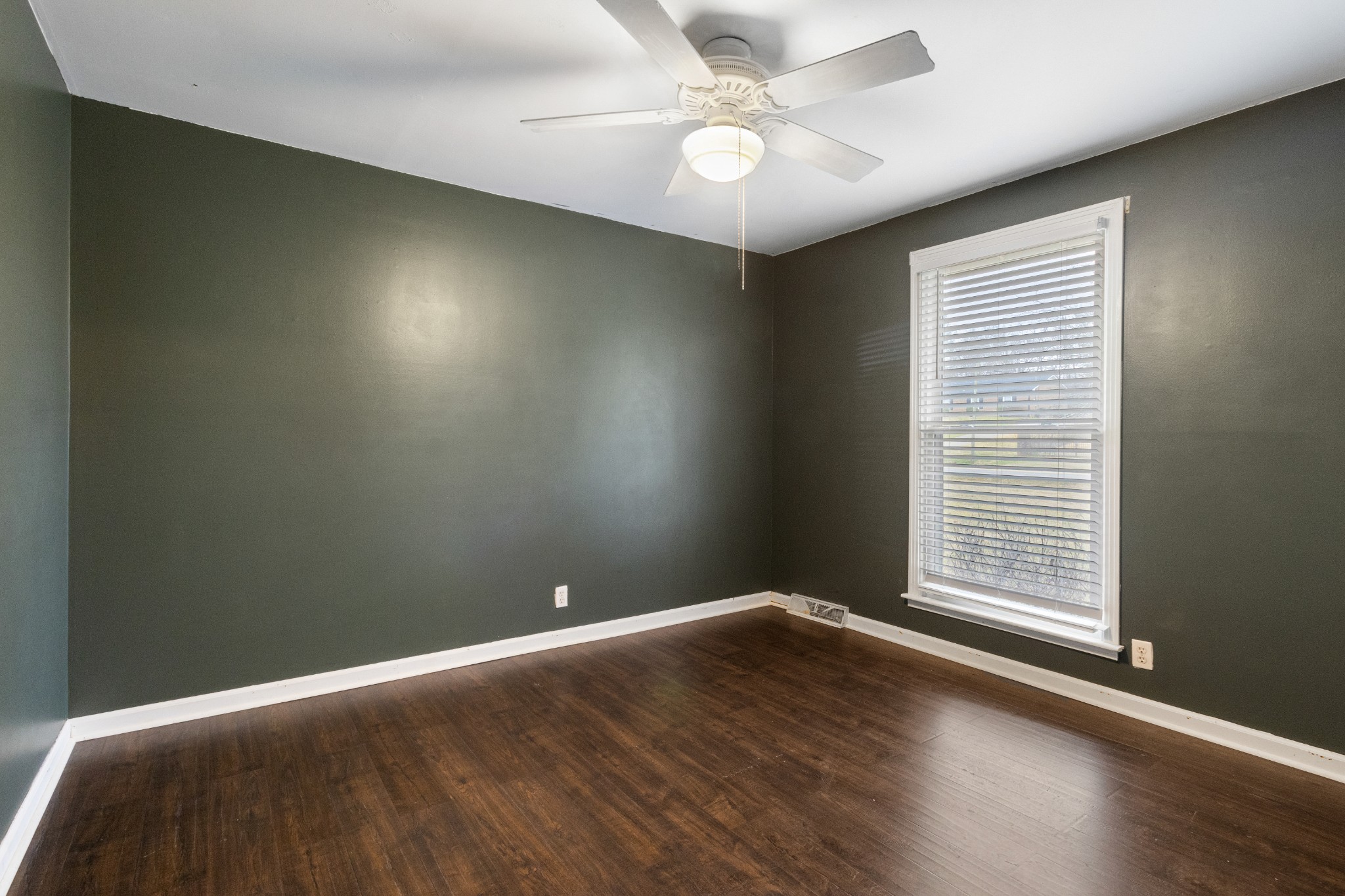 3045 Trough Springs Road Clarksville, TN 37043 - Photo 13 of 28 Gallery Image 13