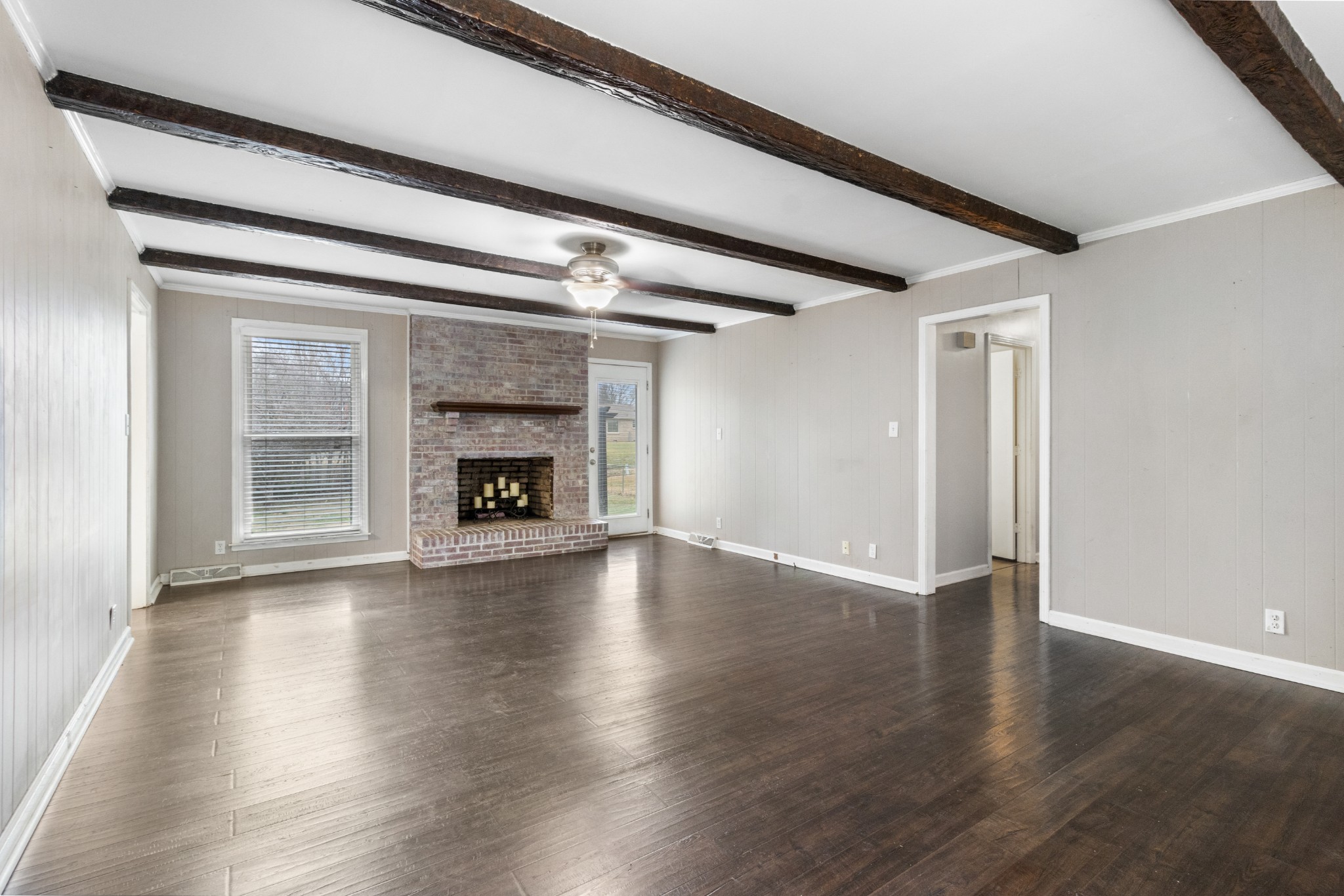 3045 Trough Springs Road Clarksville, TN 37043 - Photo 4 of 28 Gallery Image 4