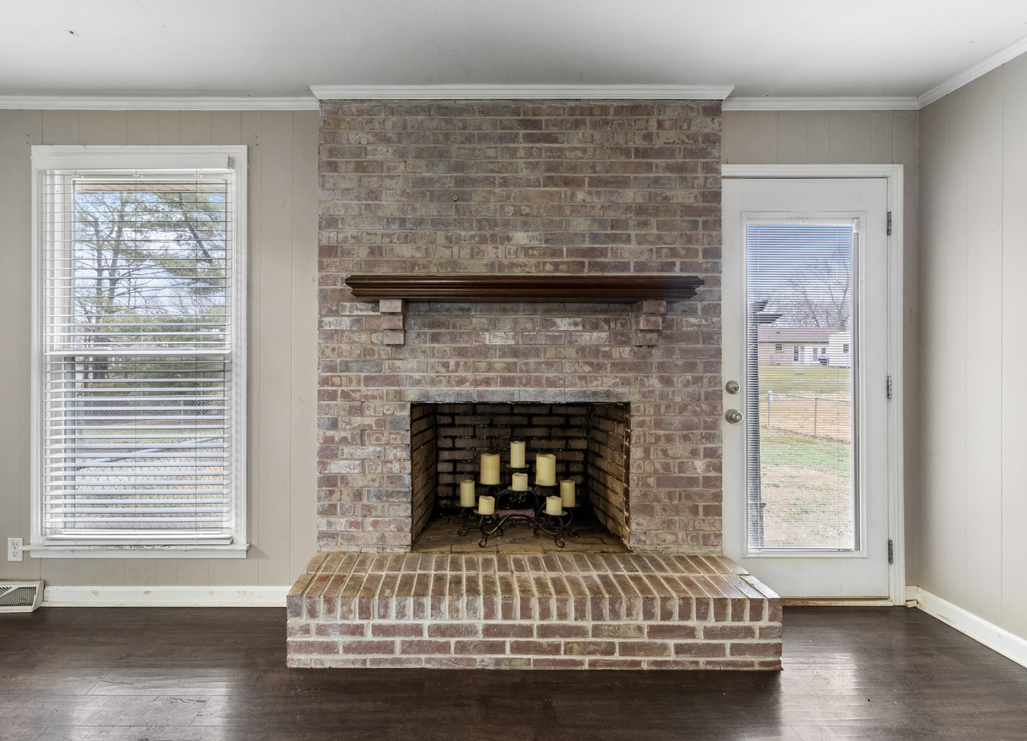 3045 Trough Springs Road Clarksville, TN 37043 - Photo 6 of 28 Gallery Image 6