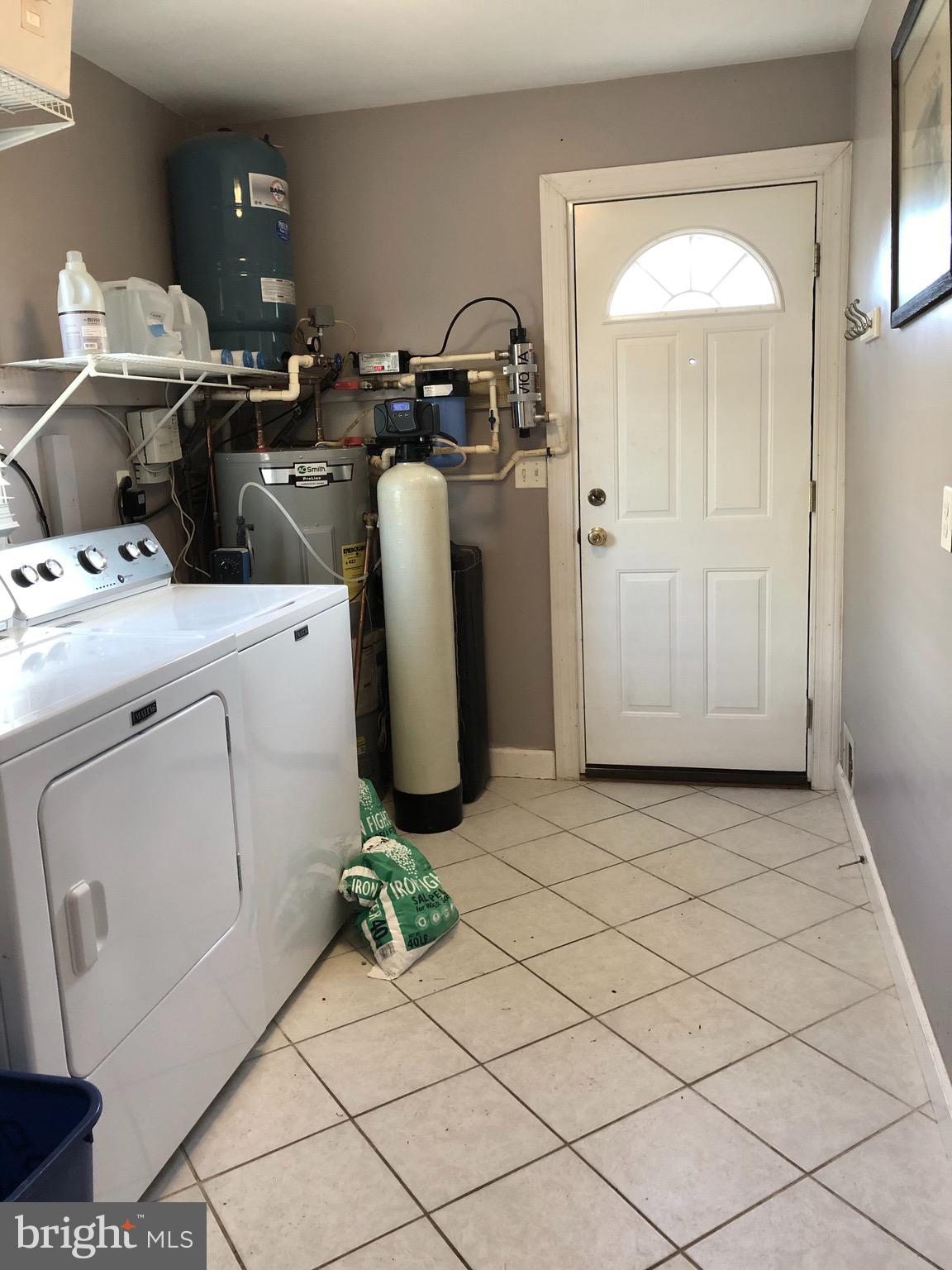 509 Westminister Road Edgewater, MD 21037 - Photo 22 of 37 Laundry Room