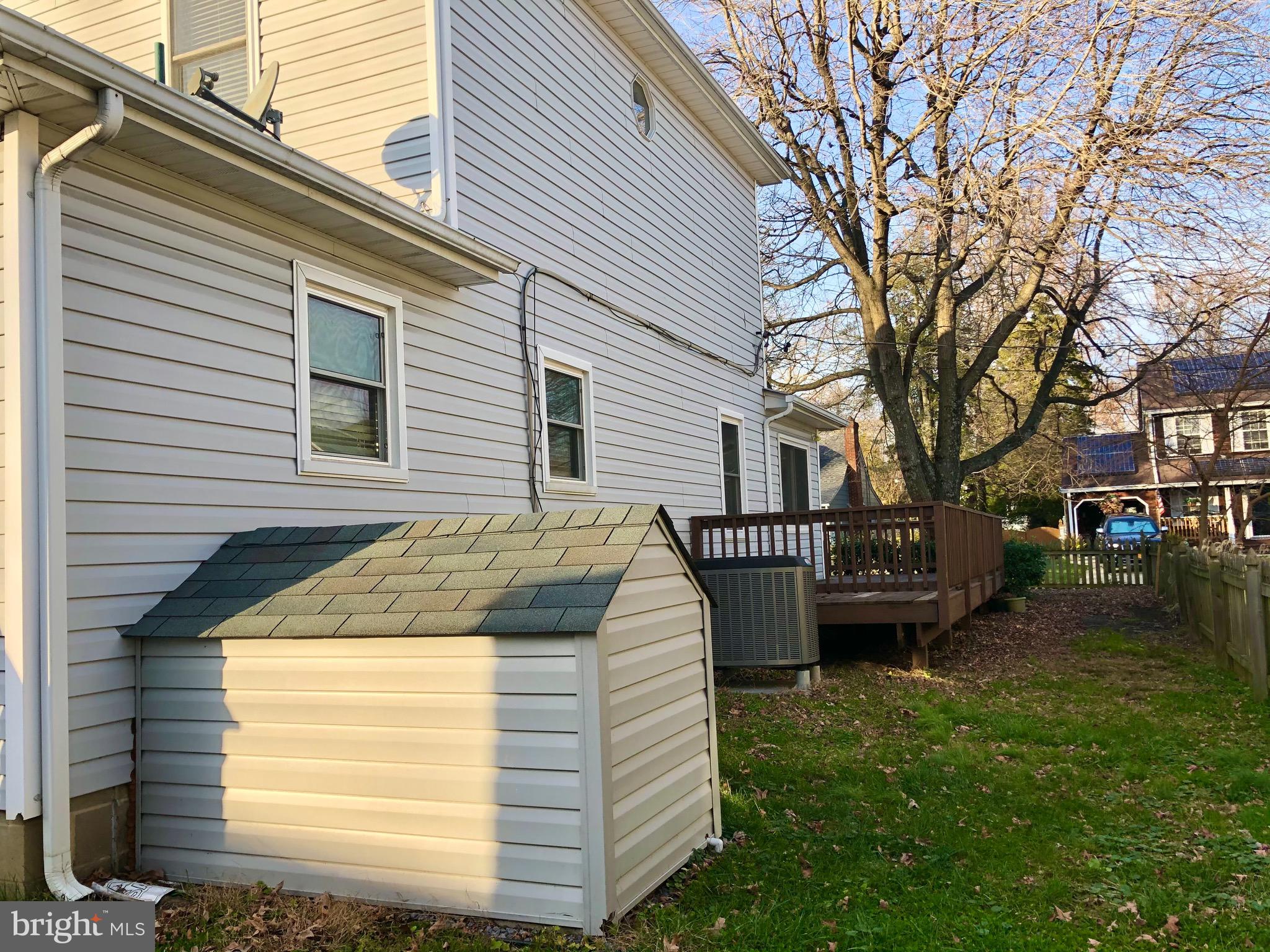 509 Westminister Road Edgewater, MD 21037 - Photo 28 of 37 Side Yard