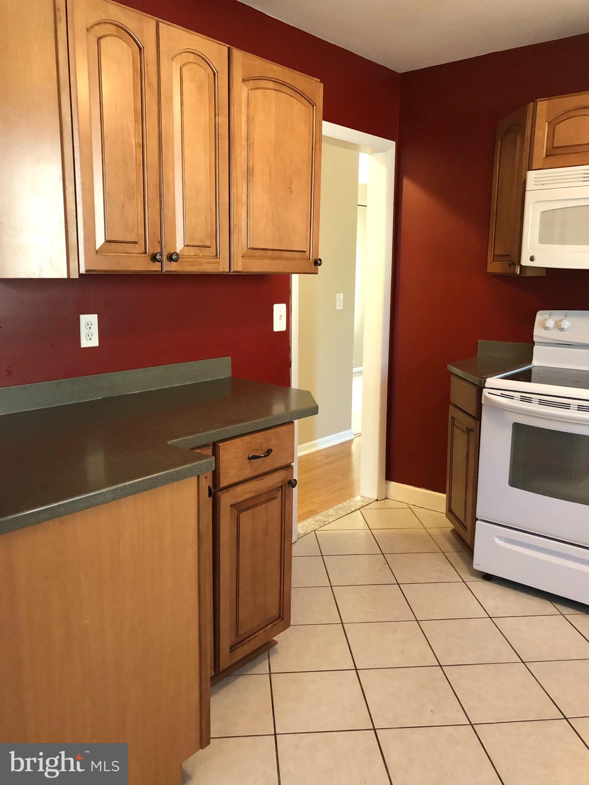 509 Westminister Road Edgewater, MD 21037 - Photo 9 of 37 Kitchen