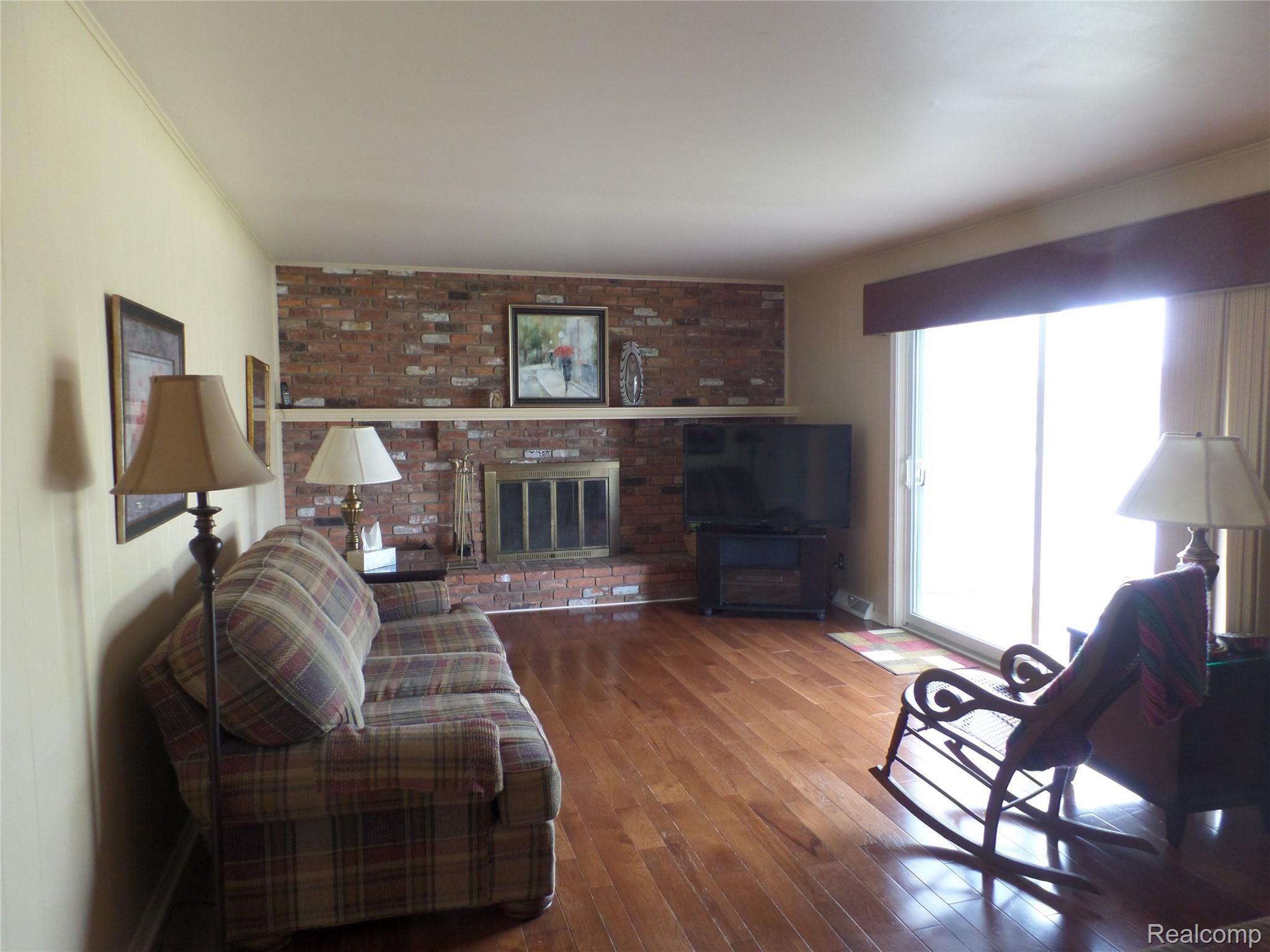 5007 East Cook Road Grand Blanc, MI 48439 - Photo 11 of 28 SAM_1392.JPG