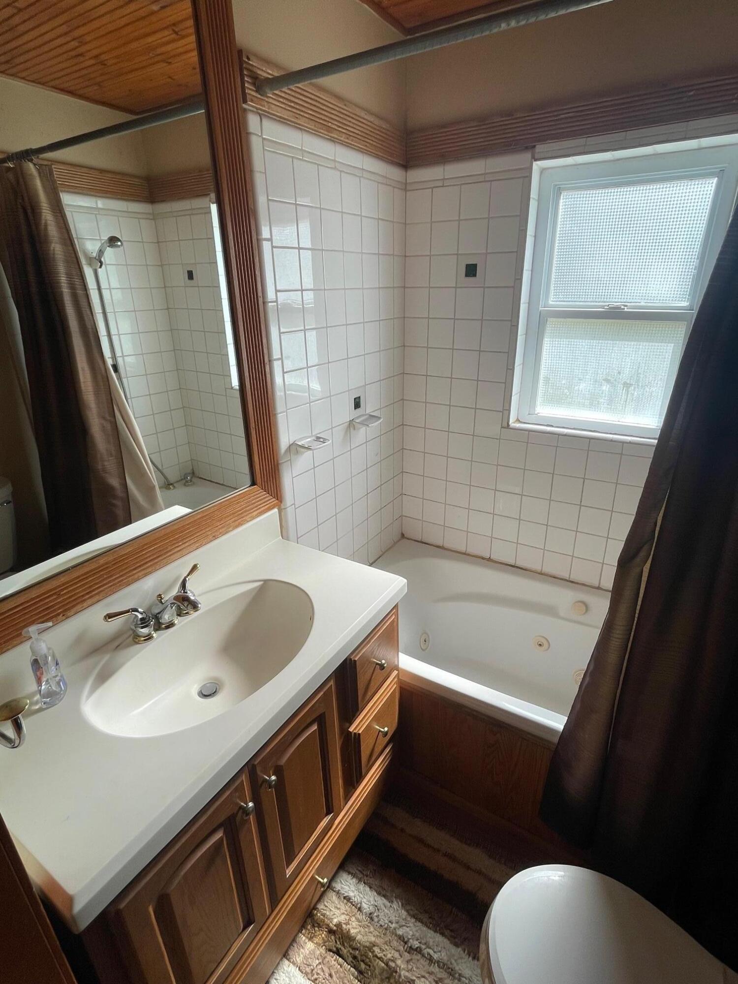 3210 South Walker Road Muskegon, MI 49444 - Photo 18 of 22 IMG_3291