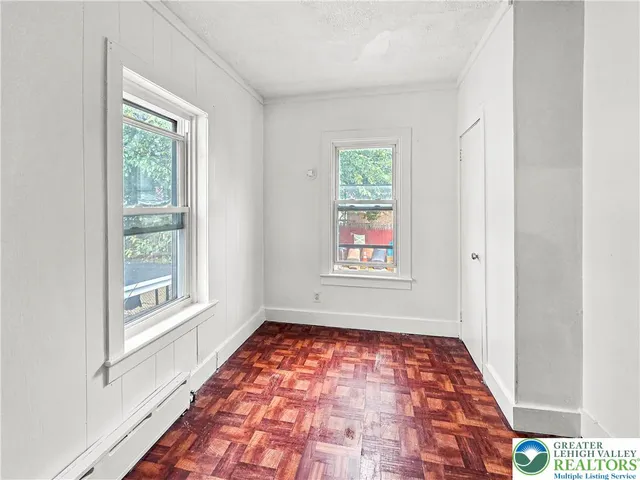 a picture of a bathroom