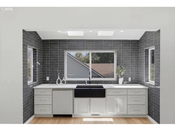 $899,900 | 2455 West 29th Avenue, Eugene, OR 97405