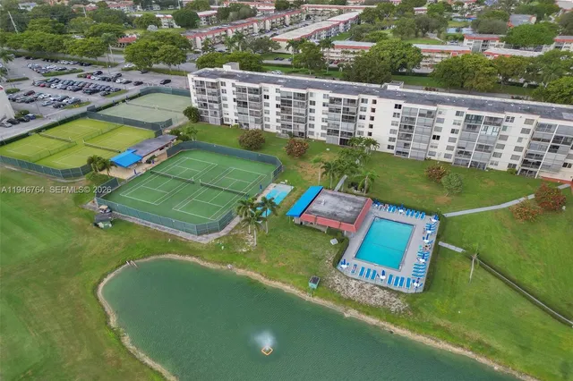 $149,000 | 8900 Washington Street, Unit PH5, Pembroke Pines, FL 33025