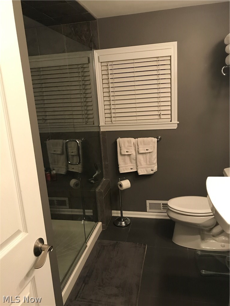 1576 Edgefield Road Lyndhurst, OH 44124 - Photo 14 of 20