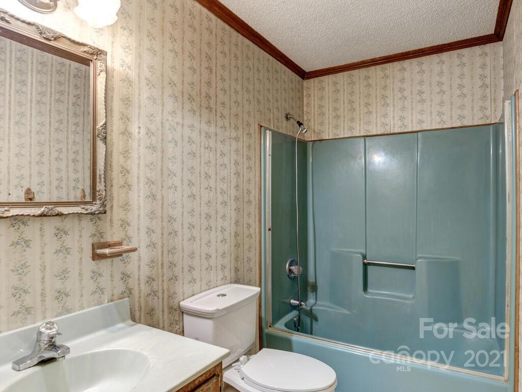 250 McLean Road Weaverville, NC 28787 - Photo 11 of 21 Gallery Image 11