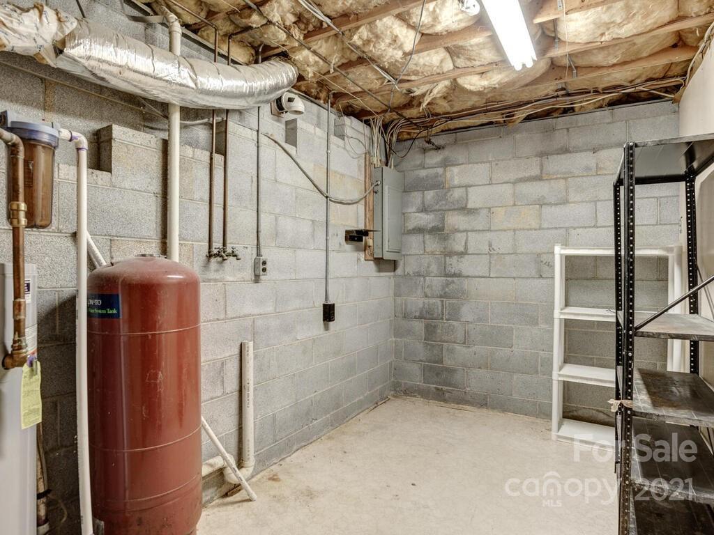 250 McLean Road Weaverville, NC 28787 - Photo 16 of 21 Gallery Image 16