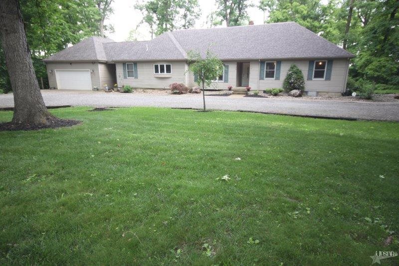6124 Lower Huntington Road Fort Wayne, IN 46809 - Photo 5 of 30