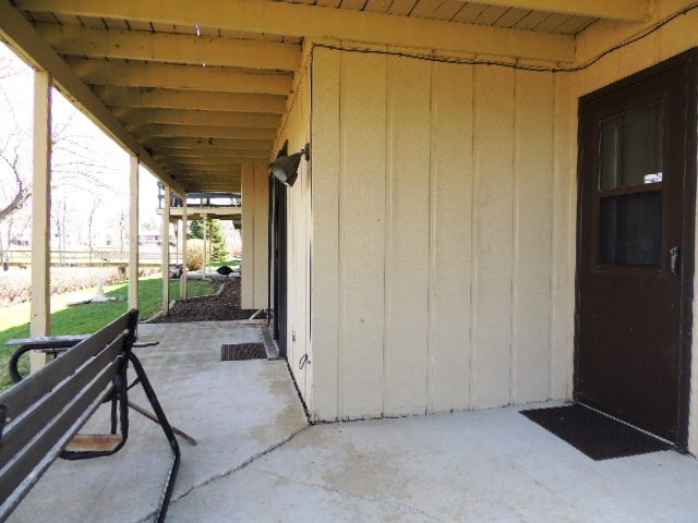 5642 Spring Brook Road Rockford, IL 61114 - Photo 18 of 25 a view of a room with window