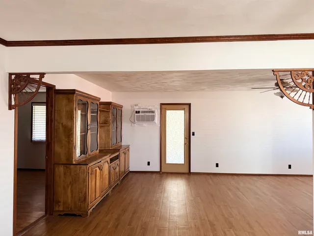 $234,900 | 24188 East County Highway, Canton, IL 61520