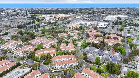 $899,000 | 19401 Sunray Lane, Unit 204, Huntington Beach, CA 92648