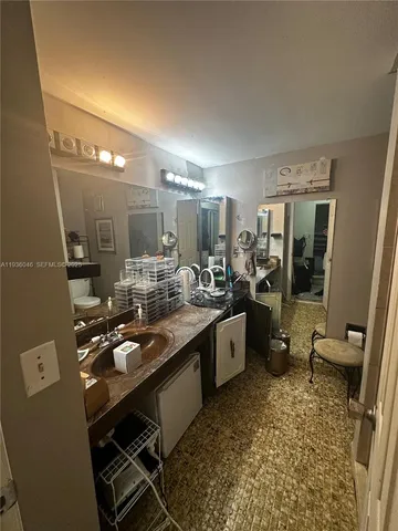 $305,000 | 2548 North 38th Avenue, Unit C23, Hollywood, FL 33021