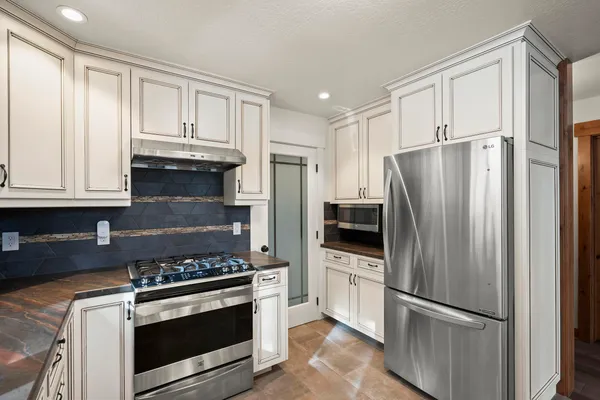 $1,950,000 | 960 Ward Creek Boulevard, Tahoe City, CA 96145