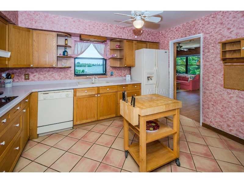 447 20th Avenue Indian Rocks Beach, FL 33785 - Photo 9 of 23 Kitchen