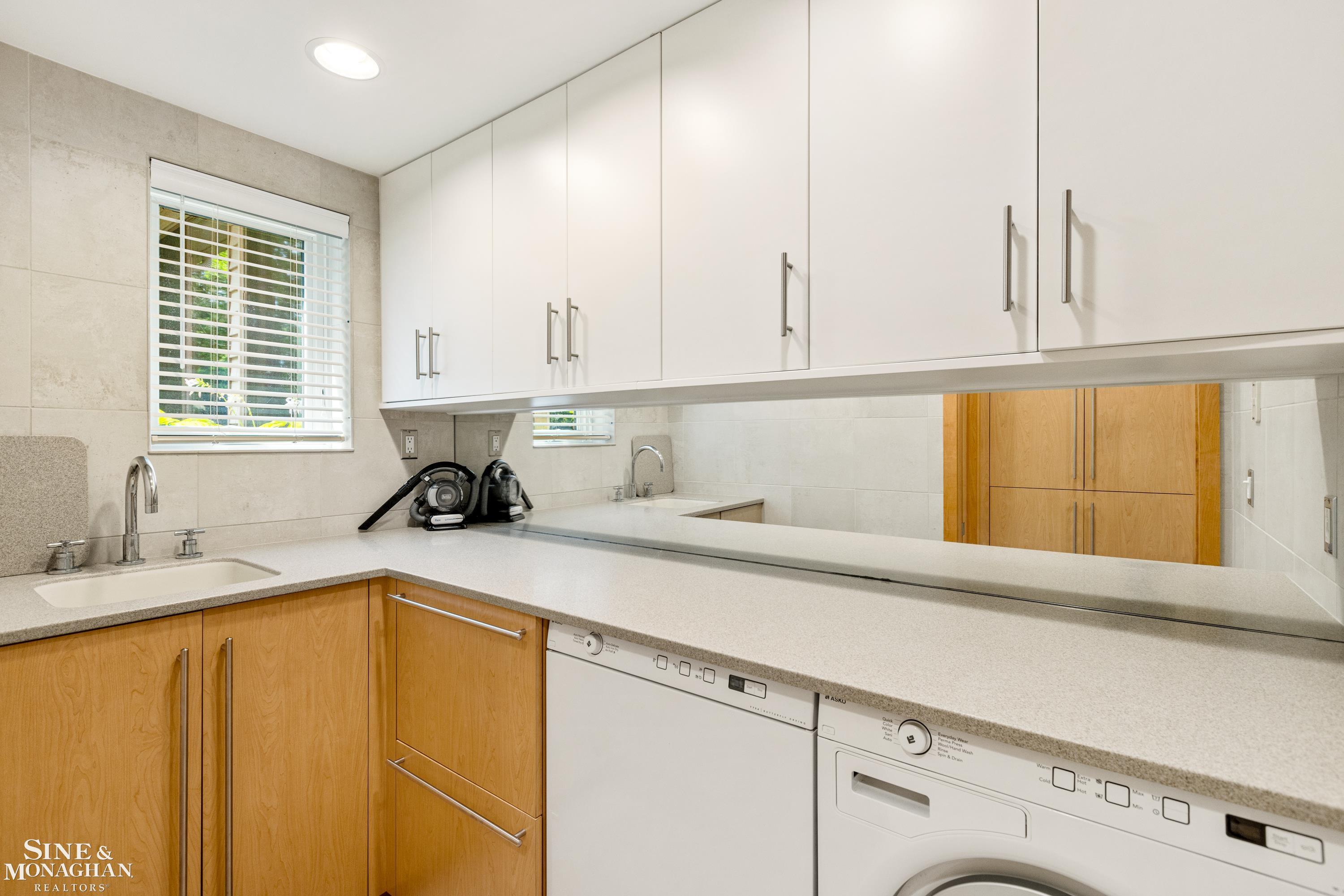 73 Hampton Road Grosse Pointe, MI 48236 - Photo 30 of 48 50120168-29.JPG