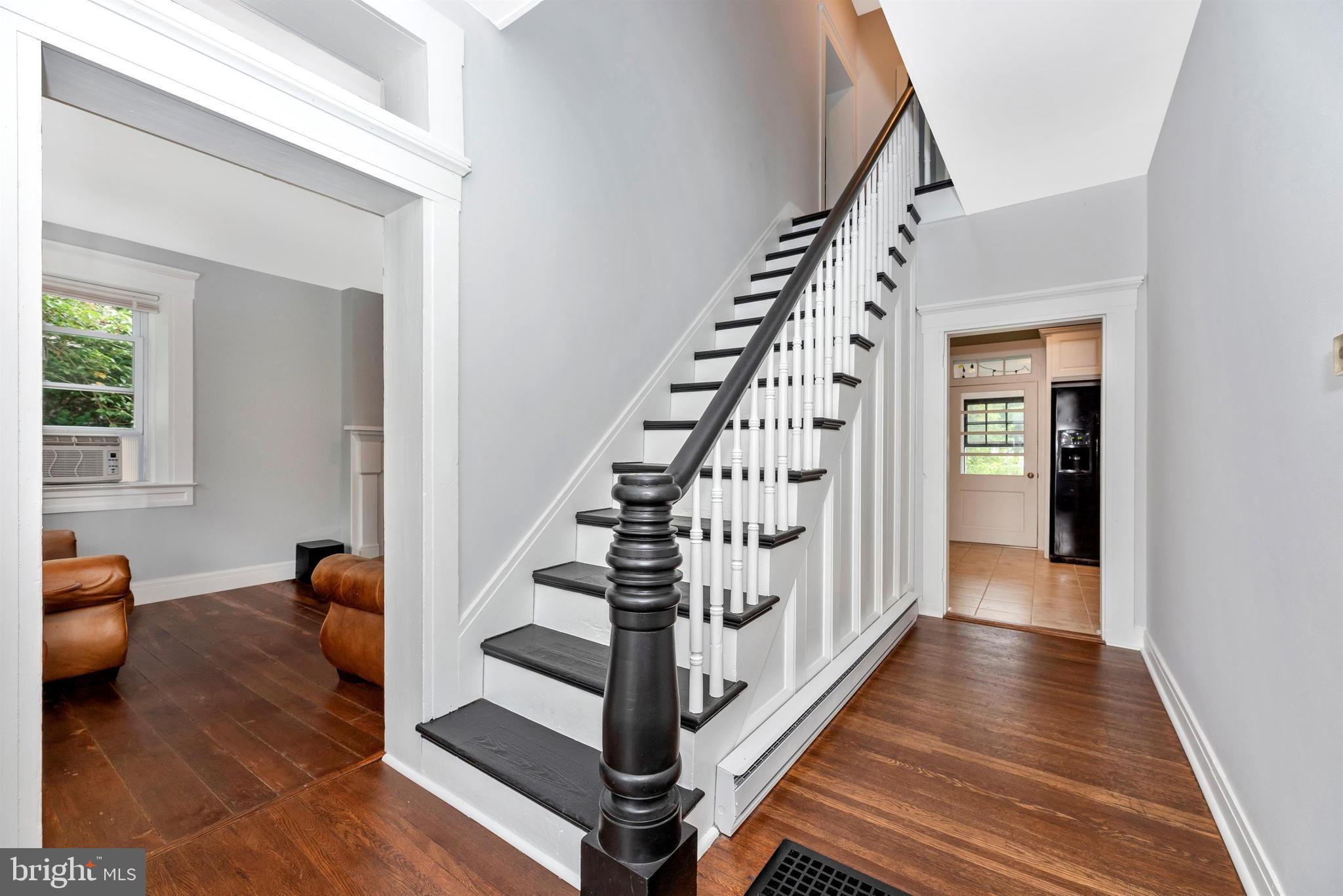 8206 Rocky Ridge Road Thurmont, MD 21788 - Photo 36 of 69 Staircase