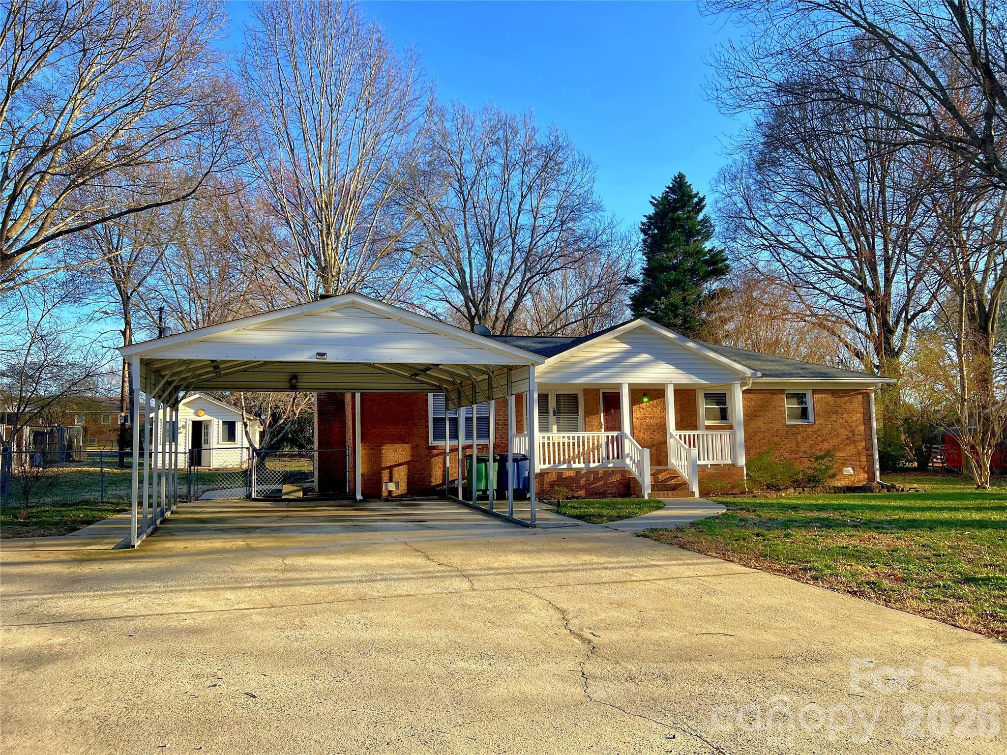 1308 Stallings Road Matthews, NC 28104 - Photo 3 of 33