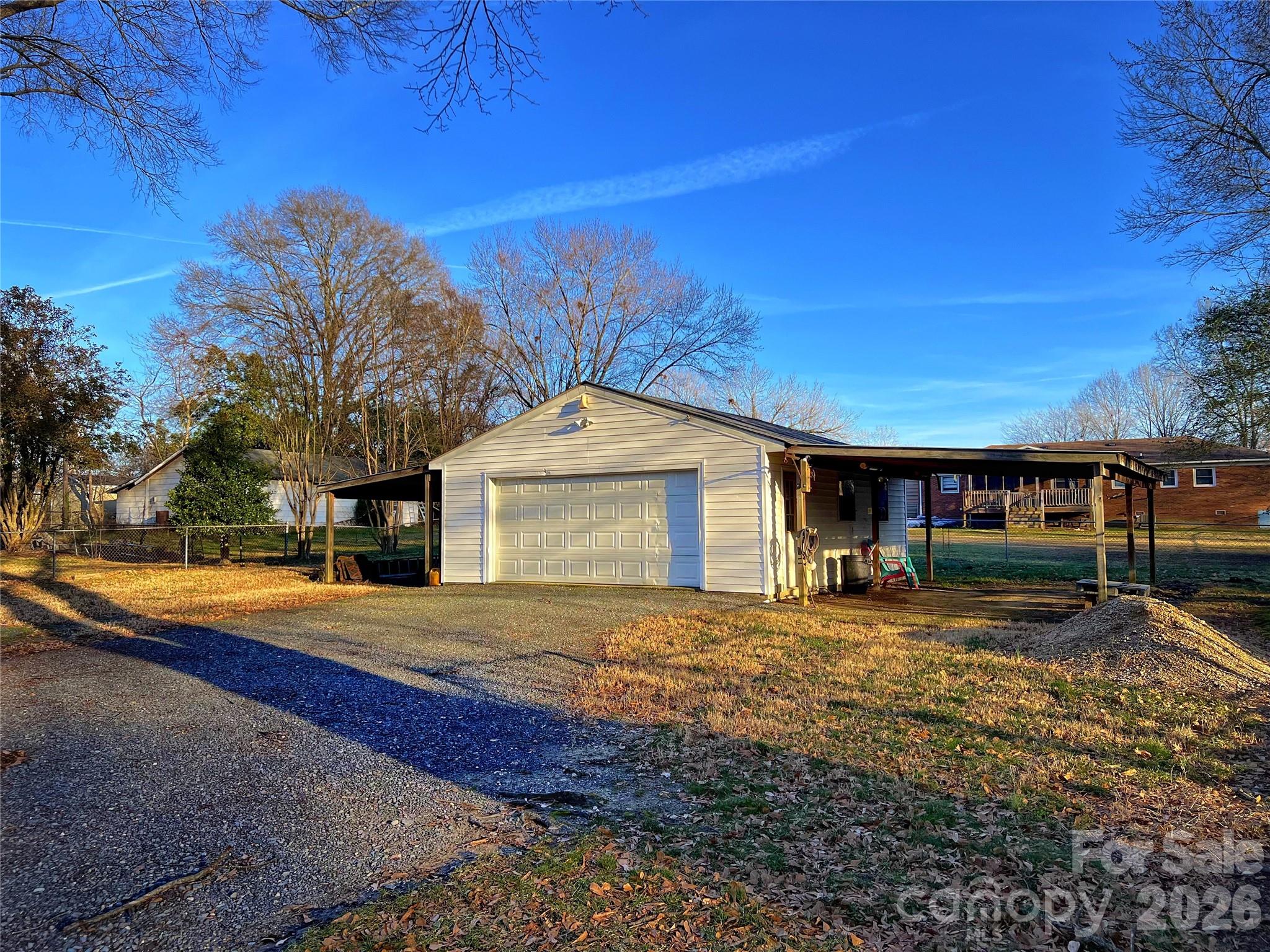 1308 Stallings Road Matthews, NC 28104 - Photo 7 of 33